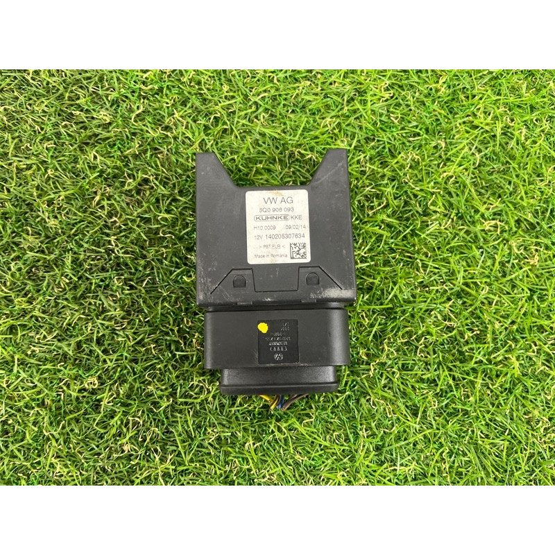 Блок управления топливным насосом (электрика / блок управления) AUDI A3 8V 2015 1.8 5Q0906093