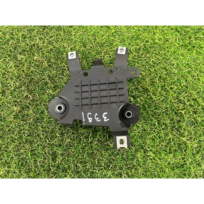 Кронштейн датчика слепых зон (кузов и элементы) Volkswagen Touareg FL 2015 3.6 7P6907456A