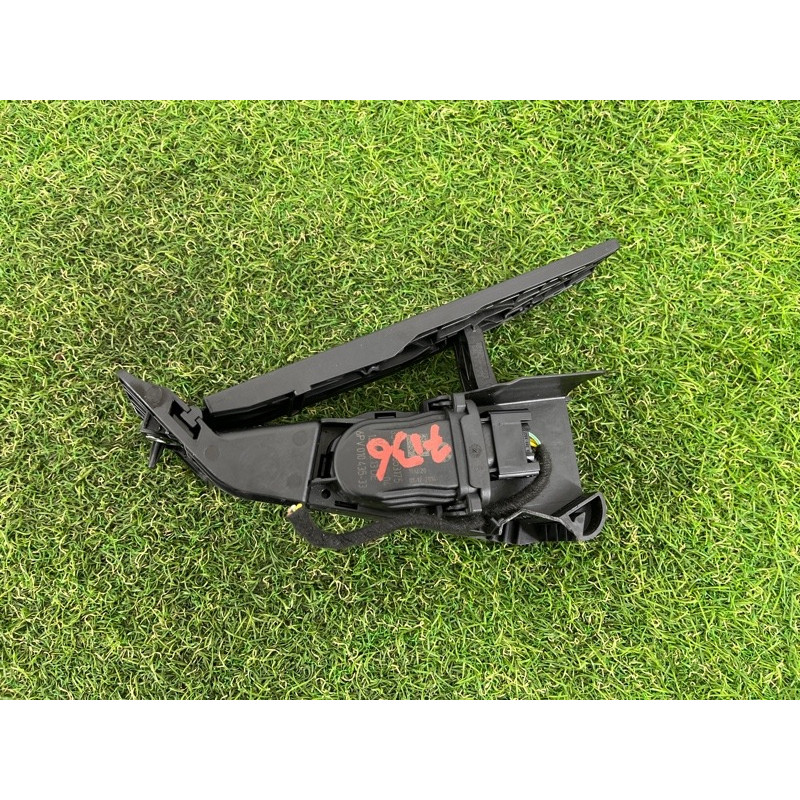 Педаль газа (электрика двигателя) BMW 2-series F22 2015 2.0 35406889818