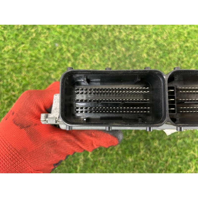 Блок управления двигателем (электрика / блок управления) AUDI A3 8V 2015 1.8 8V0906264D