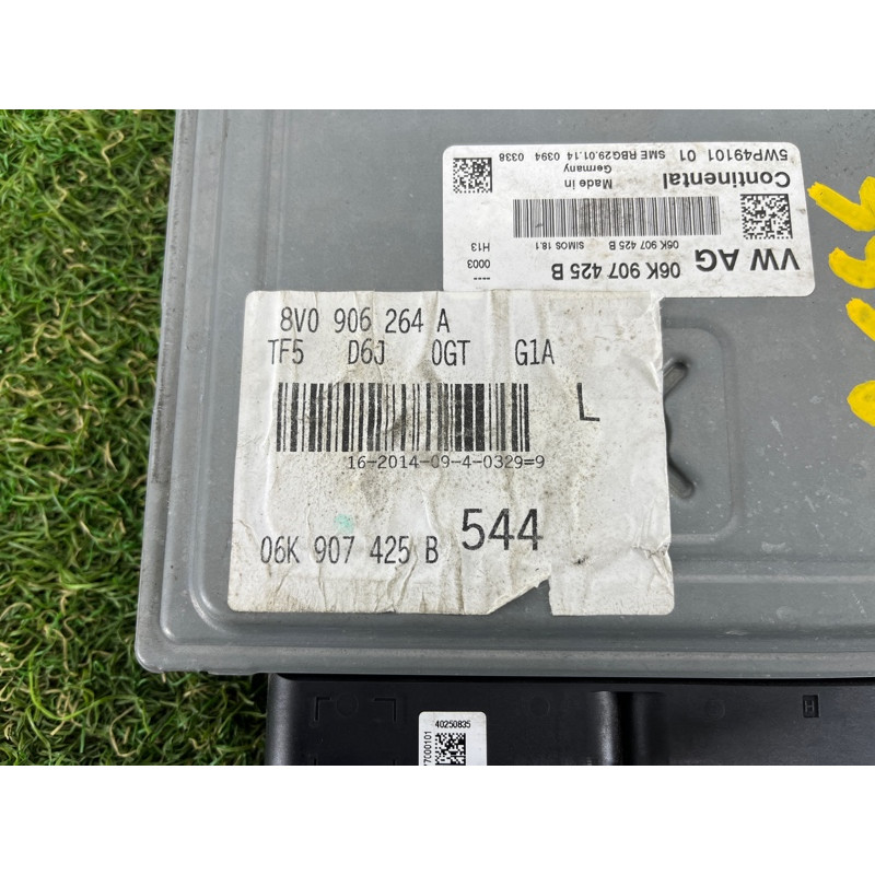 Блок управления двигателем (электрика / блок управления) AUDI A3 8V 2015 1.8 8V0906264D