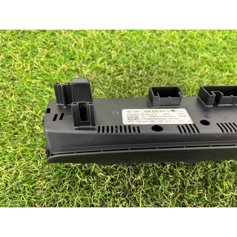 Блок управления климат-контролем (электрика / блок управления) AUDI A3 8V 2015 1.8 8V0820047DXHA