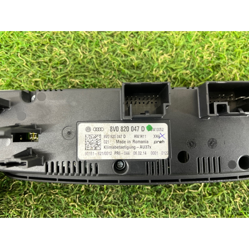 Блок управления климат-контролем (электрика / блок управления) AUDI A3 8V 2015 1.8 8V0820047DXHA