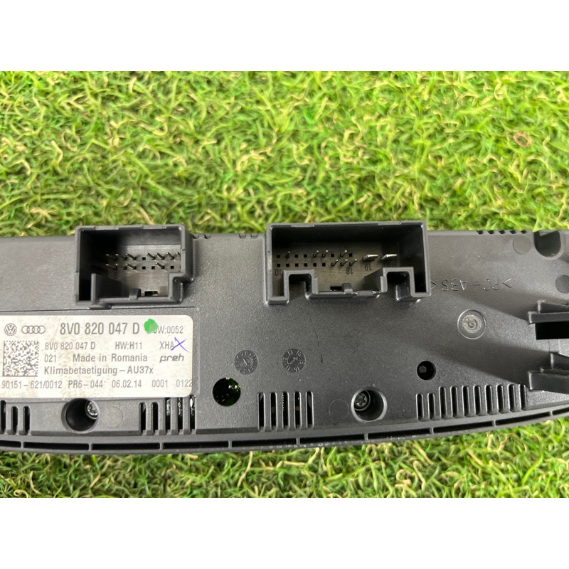 Блок управления климат-контролем (электрика / блок управления) AUDI A3 8V 2015 1.8 8V0820047DXHA