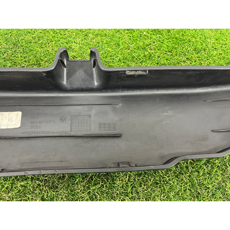 Накладка на бампер (кузов и элементы) AUDI A3 8V 2015 1.8 8V5807217A