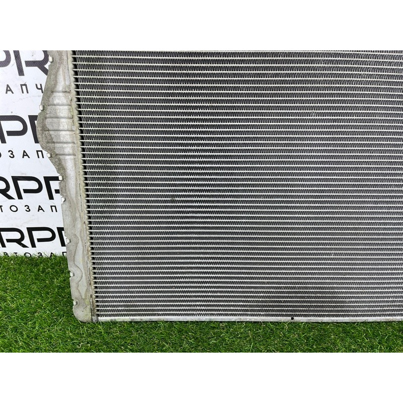 Радиатор охлаждения (система охлаждения) BMW 5-series F10 2011 3.0 17118669005