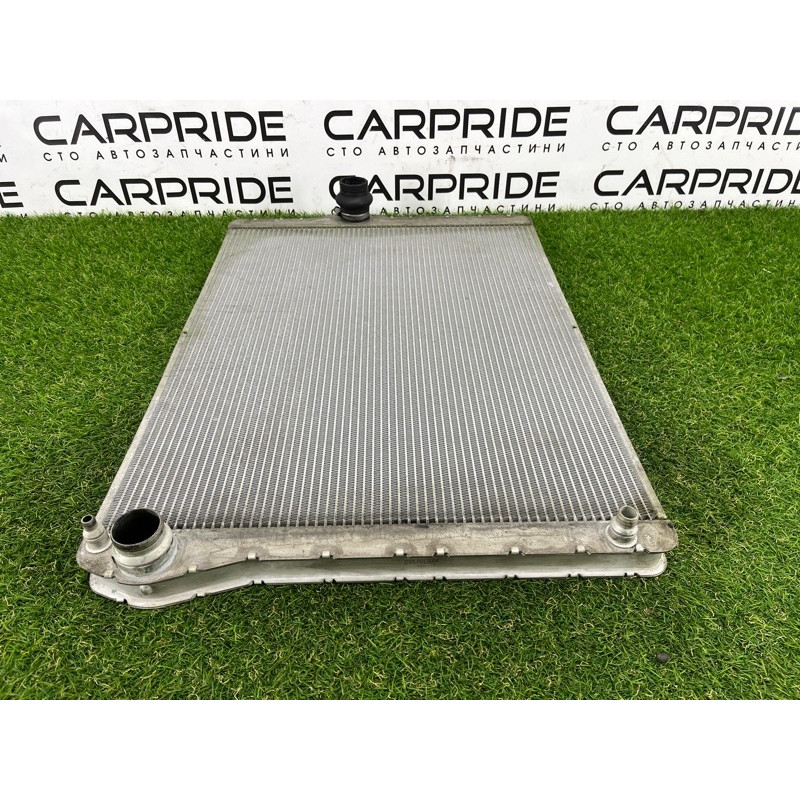 Радиатор охлаждения (система охлаждения) BMW 5-series F10 2011 3.0 17118669005