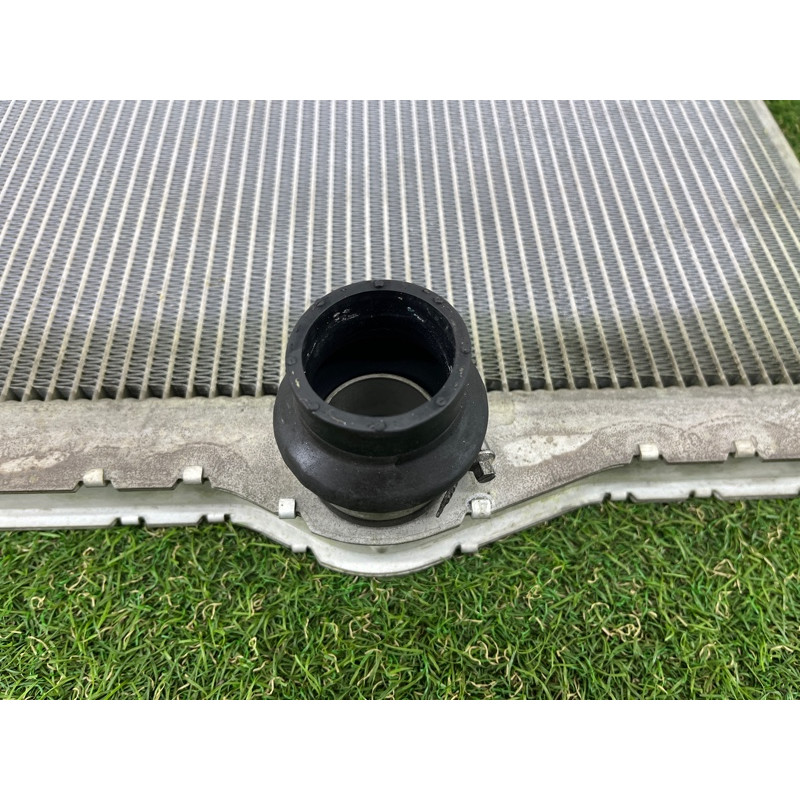 Радиатор охлаждения (система охлаждения) BMW 5-series F10 2011 3.0 17118669005