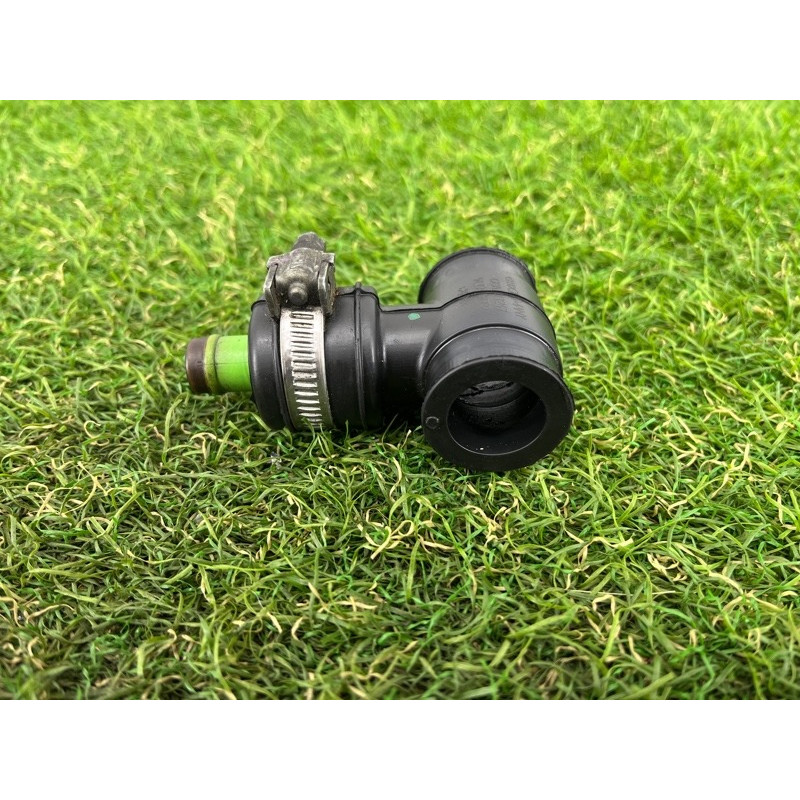 Патрубок (система охлаждения) AUDI A4 B6 2003 1.8 BFB 06A103247