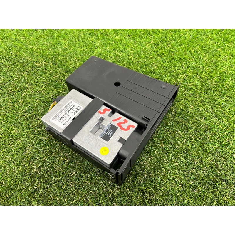 Блок управления интерфейсом (электрика / блоки управления) AUDI Q5 8R 2012 3.2 CALB 8T0035785A