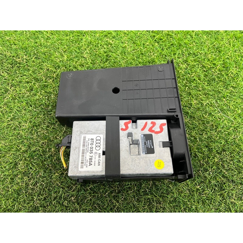 Блок управления интерфейсом (электрика / блоки управления) AUDI Q5 8R 2012 3.2 CALB 8T0035785A