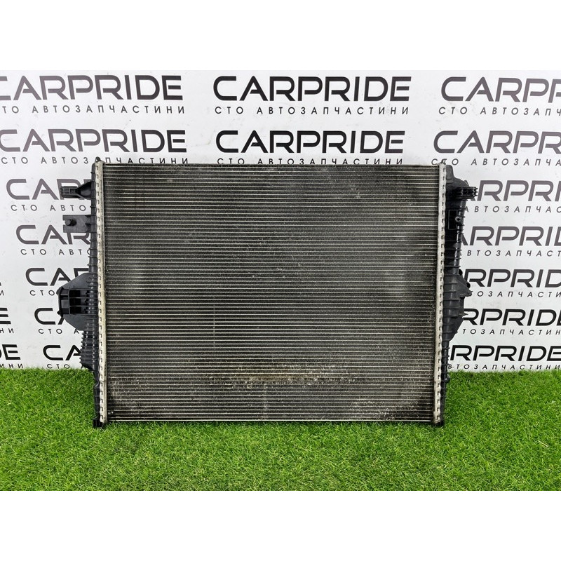 Радиатор охлаждения (система охлаждения) Volkswagen Touareg FL 2015 3.6 7P0121253A