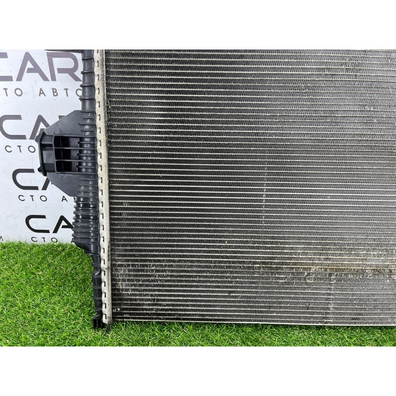 Радиатор охлаждения (система охлаждения) Volkswagen Touareg FL 2015 3.6 7P0121253A