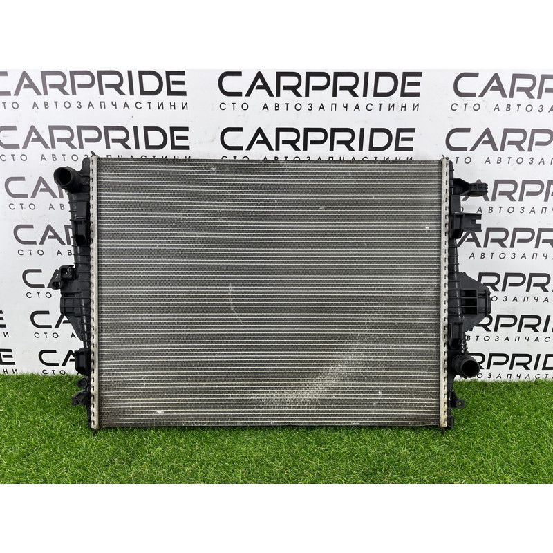 Радиатор охлаждения (система охлаждения) Volkswagen Touareg FL 2015 3.6 7P0121253A