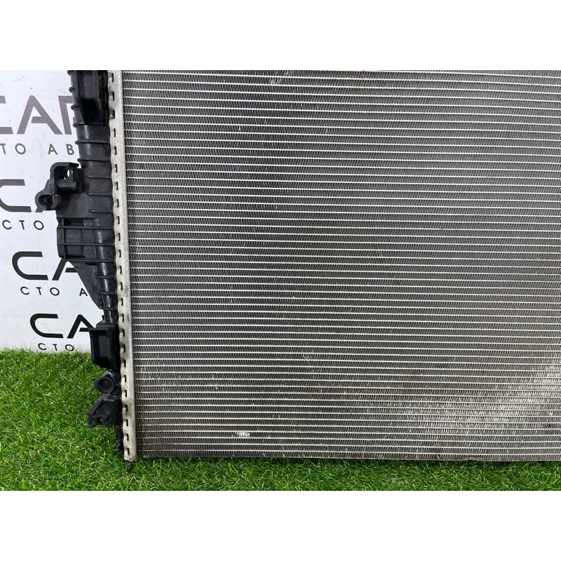 Радиатор охлаждения (система охлаждения) Volkswagen Touareg FL 2015 3.6 7P0121253A