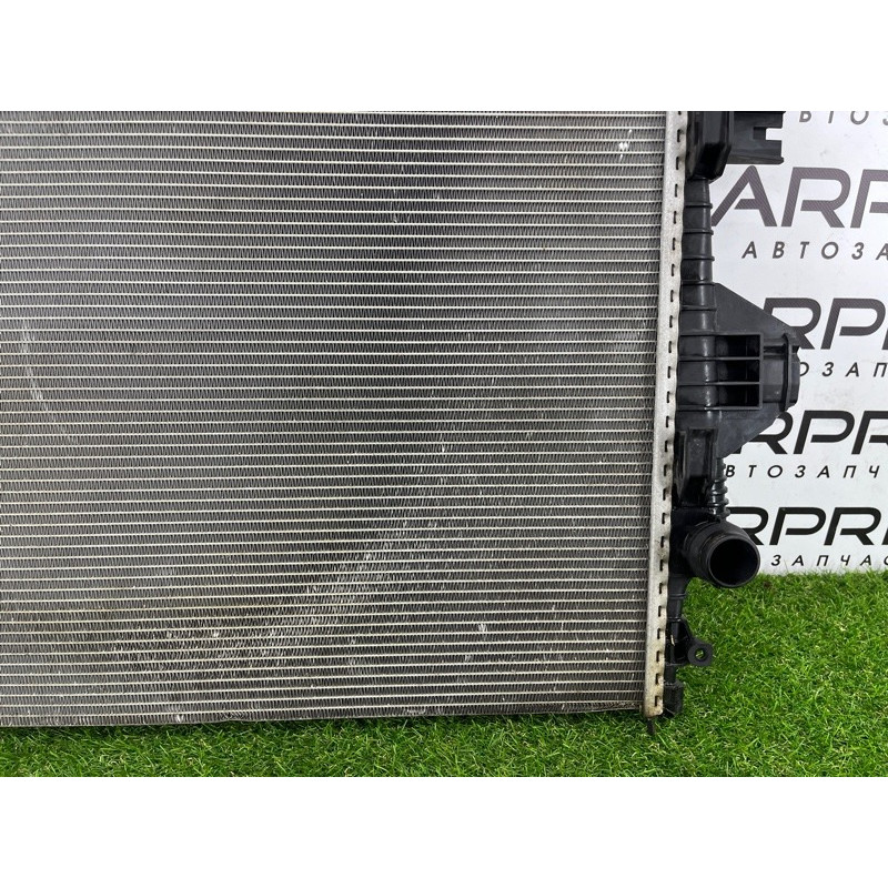 Радиатор охлаждения (система охлаждения) Volkswagen Touareg FL 2015 3.6 7P0121253A