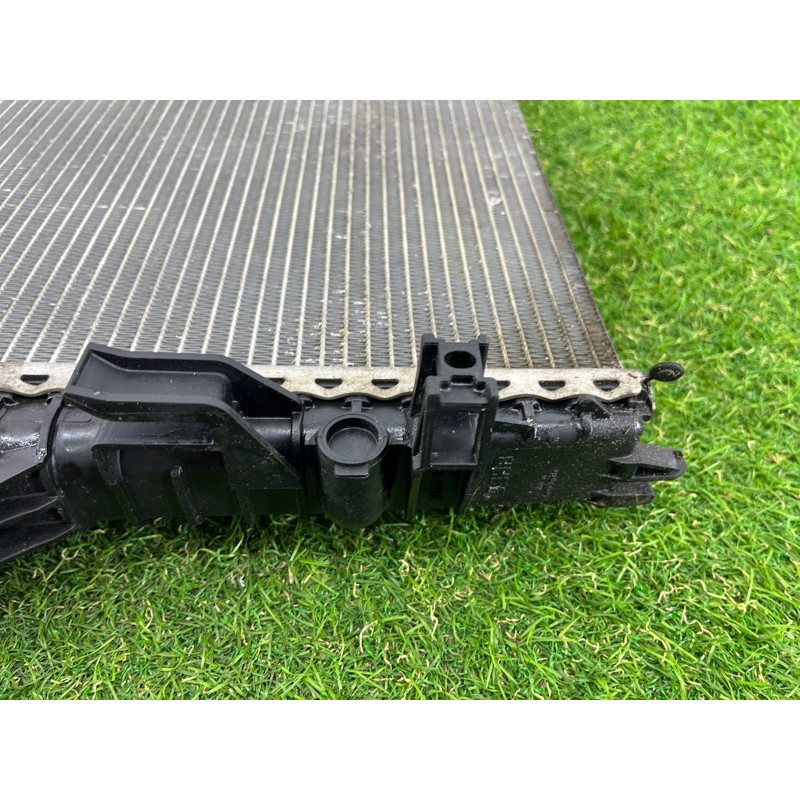 Радиатор охлаждения (система охлаждения) Volkswagen Touareg FL 2015 3.6 7P0121253A