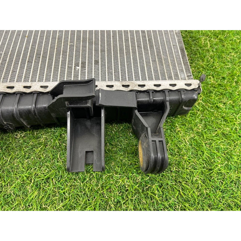 Радиатор охлаждения (система охлаждения) Volkswagen Touareg FL 2015 3.6 7P0121253A