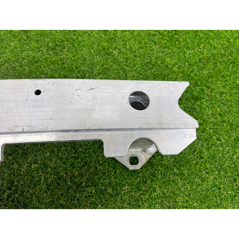 Підсилювач бампера (зовнішні елементи кузова) BMW 5-series G30 2017 2.0 B46B20 51127373851