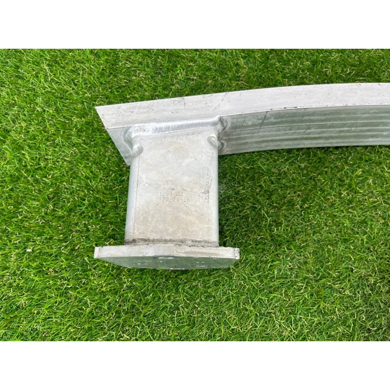 Підсилювач бампера (зовнішні елементи кузова) BMW 5-series G30 2017 2.0 B46B20 51127373851