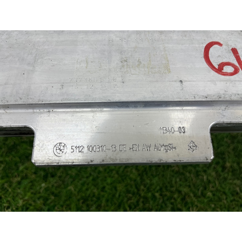 Підсилювач бампера (зовнішні елементи кузова) BMW 5-series G30 2017 2.0 B46B20 51127373851