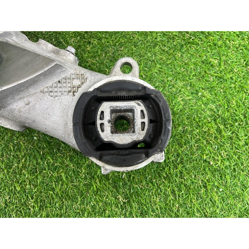 Подрамник (подвеска) BMW 5-series G30 2017 2.0 B46B20 33316861201