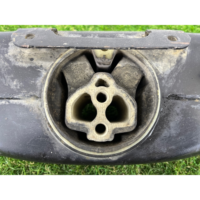 Кронштейн КПП (трансмиссия) Volkswagen Touareg FL 2015 3.6 7P0399225B