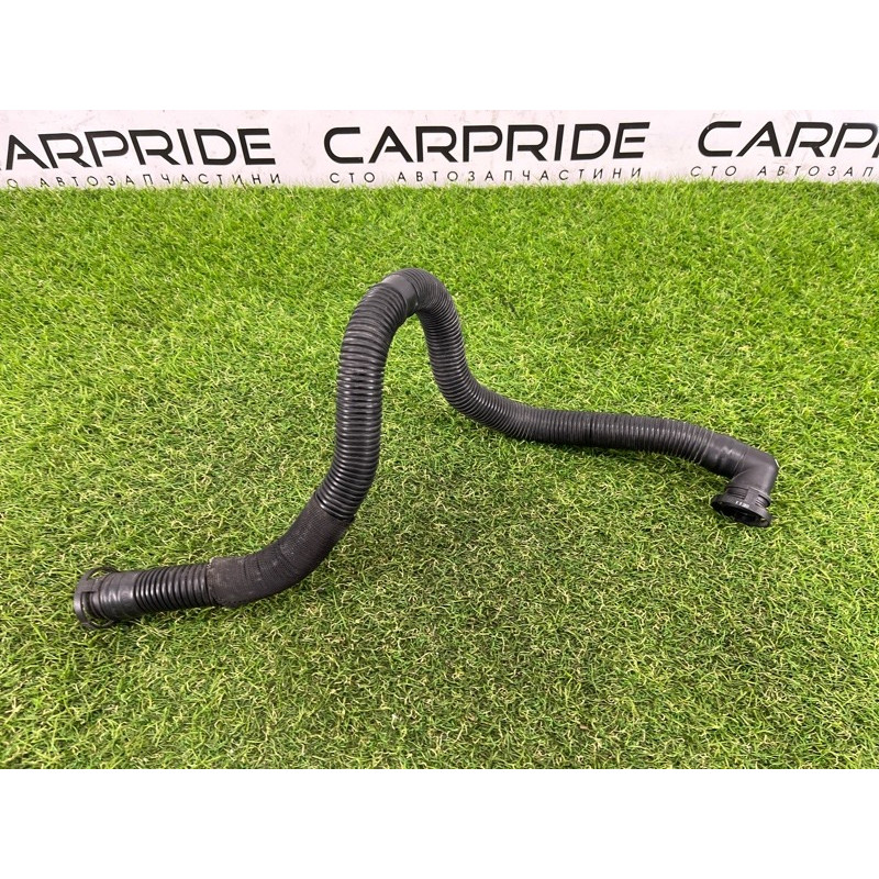 Трубка насоса вторичного воздуха (двигатель и элементы) AUDI Q5 8R 2012 3.2 CALB 8R0133817