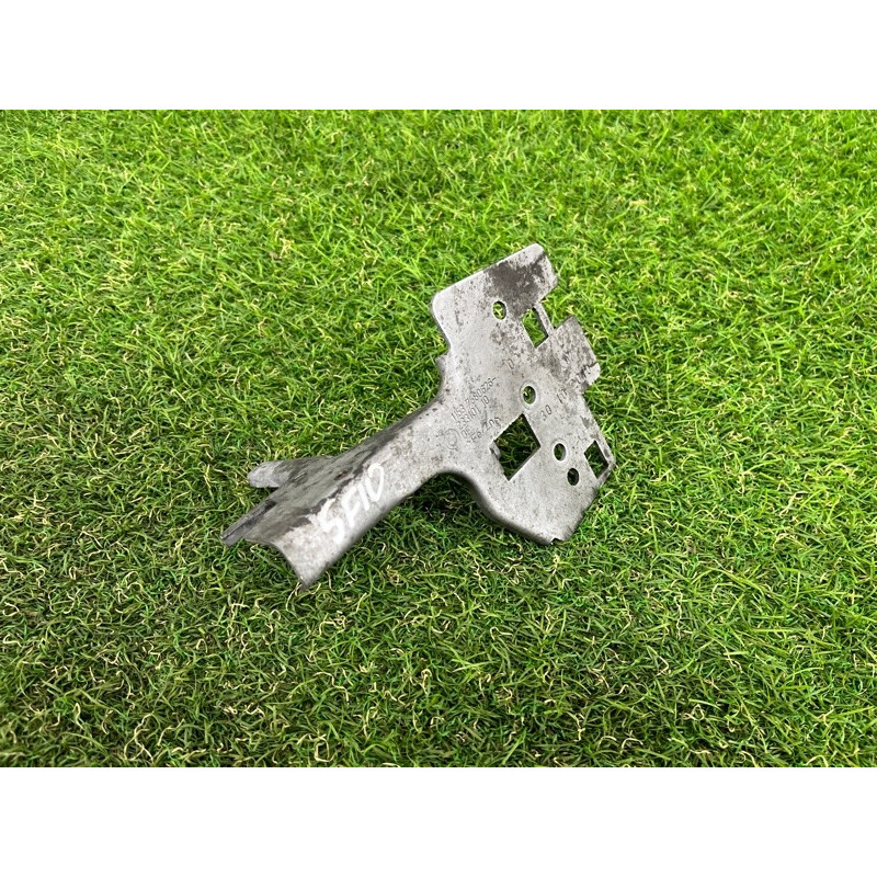 Кронштейн термостата (кронштейны двигателя) BMW 5-series F10 2011 3.0 11537580626