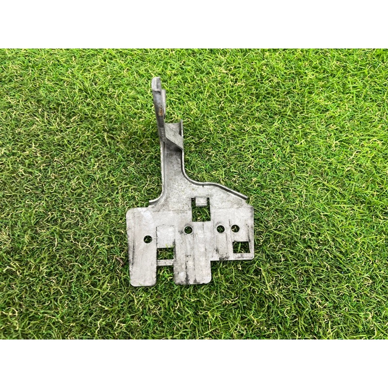 Кронштейн термостата (кронштейны двигателя) BMW 5-series F10 2011 3.0 11537580626