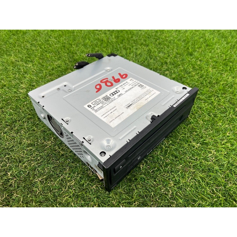 Блок управления мультимедиа (электрика / блок управления) AUDI A3 8V 2018 2.0 CZRA 8V1035878B