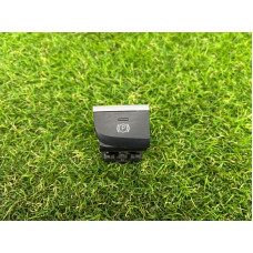 Кнопка стояночного тормоза