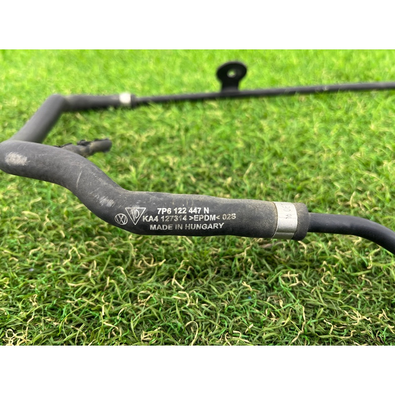 Трубка системы охлаждения (система охлаждения) Volkswagen Touareg FL 2015 3.6 7P6122447N