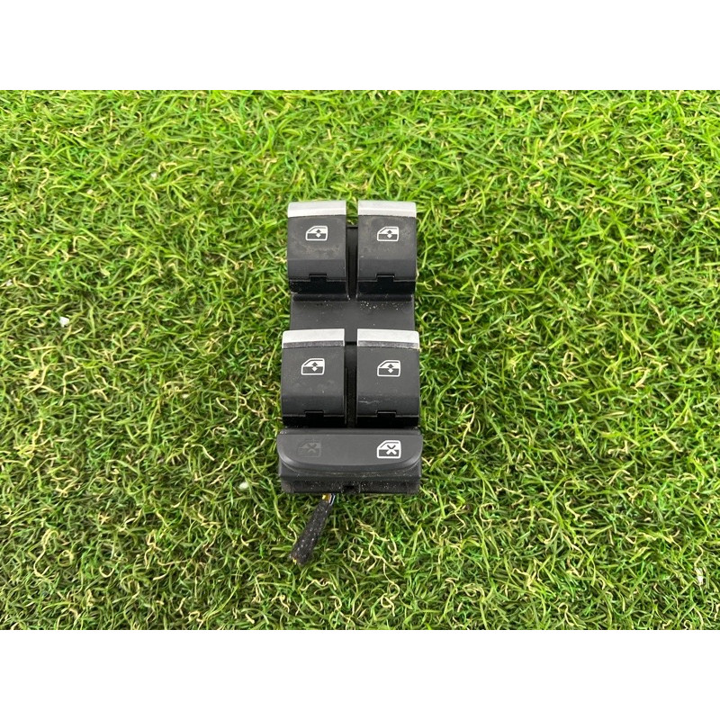 Блок кнопок стеклоподъемников (электрика / кнопки) AUDI A4 B9 2017 2.0 8W0959851E5PR