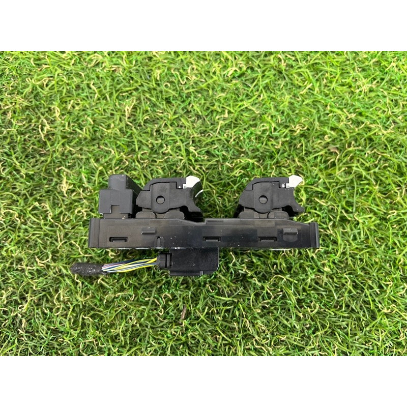 Блок кнопок стеклоподъемников (электрика / кнопки) AUDI A4 B9 2017 2.0 8W0959851E5PR