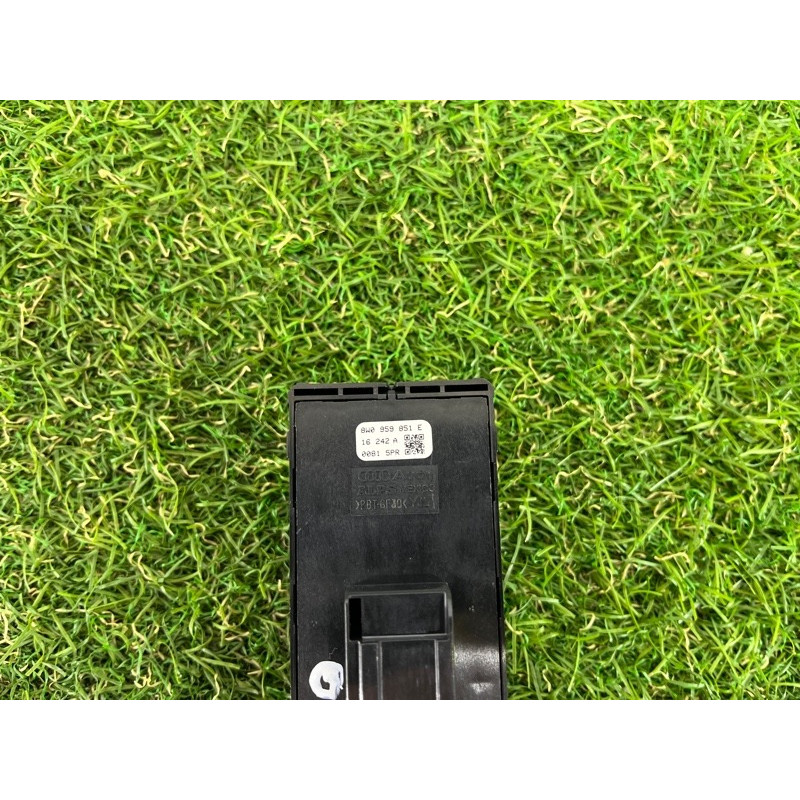 Блок кнопок стеклоподъемников (электрика / кнопки) AUDI A4 B9 2017 2.0 8W0959851E5PR