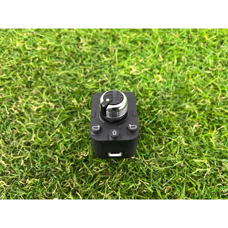 Кнопка регулировки зеркала (электрика / кнопки) AUDI A4 B9 2017 2.0 4M0959565P