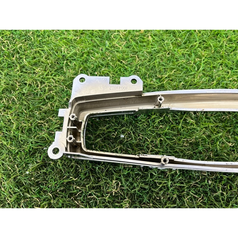 Декоративная накладка центральной консоли (салон) BMW X3 F25 2012 3.0 61319189064