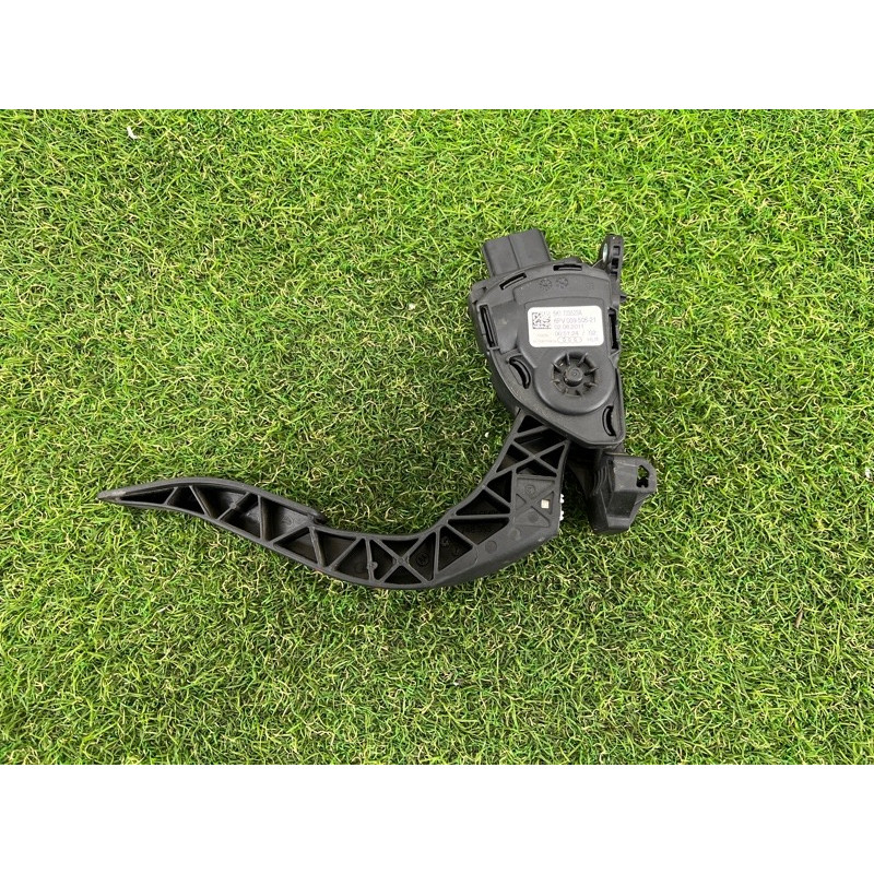 Педаль газа (электрика двигателя) AUDI Q5 8R 2012 3.2 CALB 8K1723523A