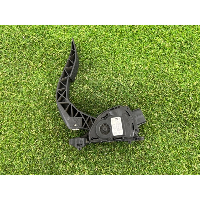 Педаль газа (электрика двигателя) AUDI Q5 8R 2012 3.2 CALB 8K1723523A