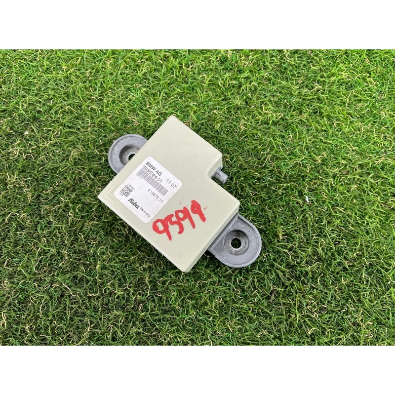 Усилитель антенны (электрика) BMW X5 E70 2008 3.0 N52N 65206935024