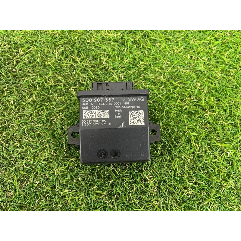 Блок управления корректором фар (электрика / блок управления) AUDI A3 8V 2018 2.0 CZRA 5Q0907357Z00