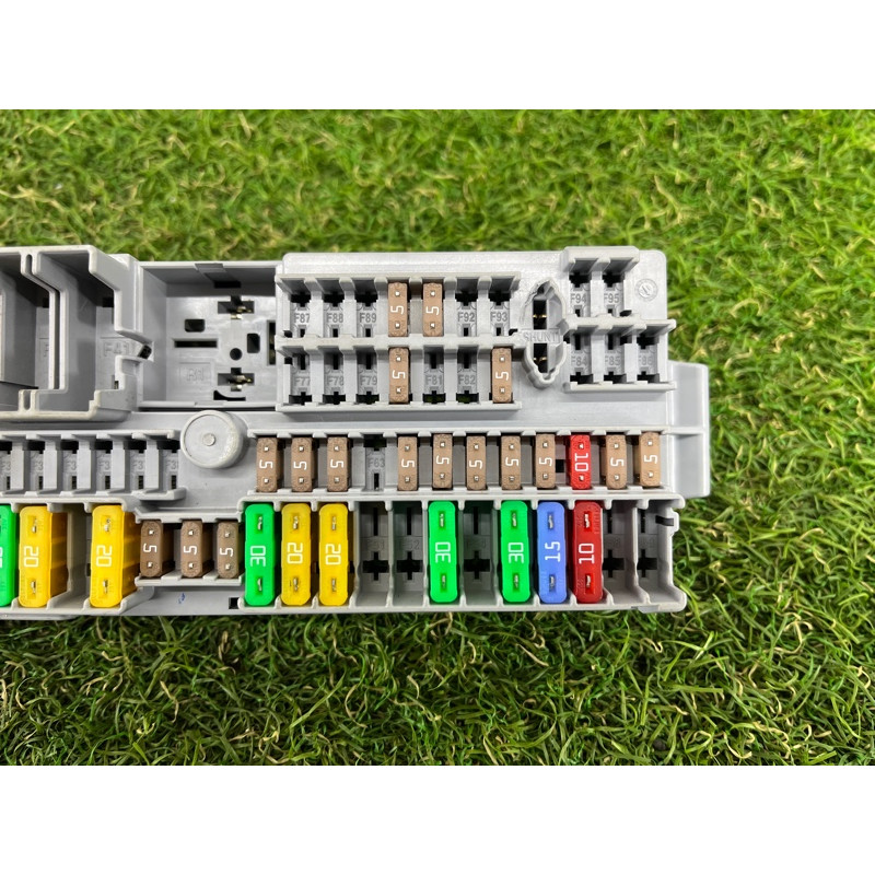 Блок предохранителей (электрика) BMW 5-series G30 2017 2.0 B46B20 61149350313