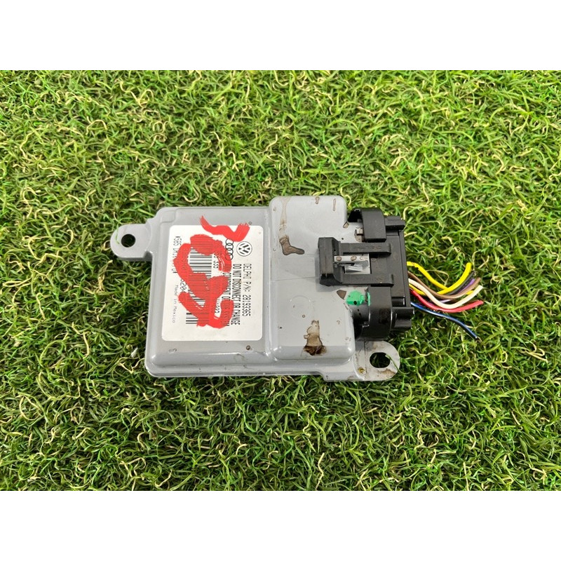 Датчик присутствия пассажира (электрика / датчики) Volkswagen Touareg NF 2012 3.0 7P6959339