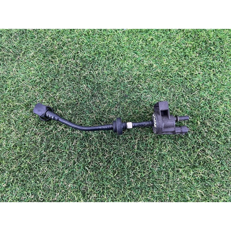 Клапан вентиляции топливного бака (топливная система) CHEVROLET Cruze J300 2011 1.4 55577313