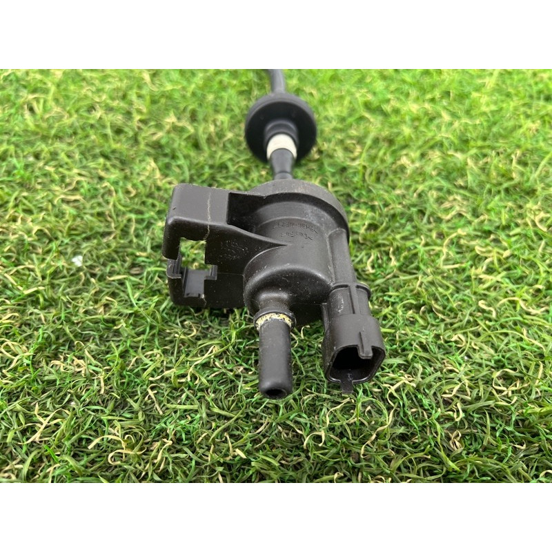 Клапан вентиляции топливного бака (топливная система) CHEVROLET Cruze J300 2011 1.4 55577313