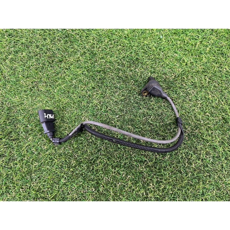 Датчик положения коленвала (электрика двигателя) Volkswagen Touareg NF 2011 3.6 03H906433