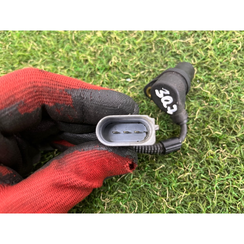 Датчик положения коленвала (электрика двигателя) AUDI Q7 4L 2007 3.6 022957147A