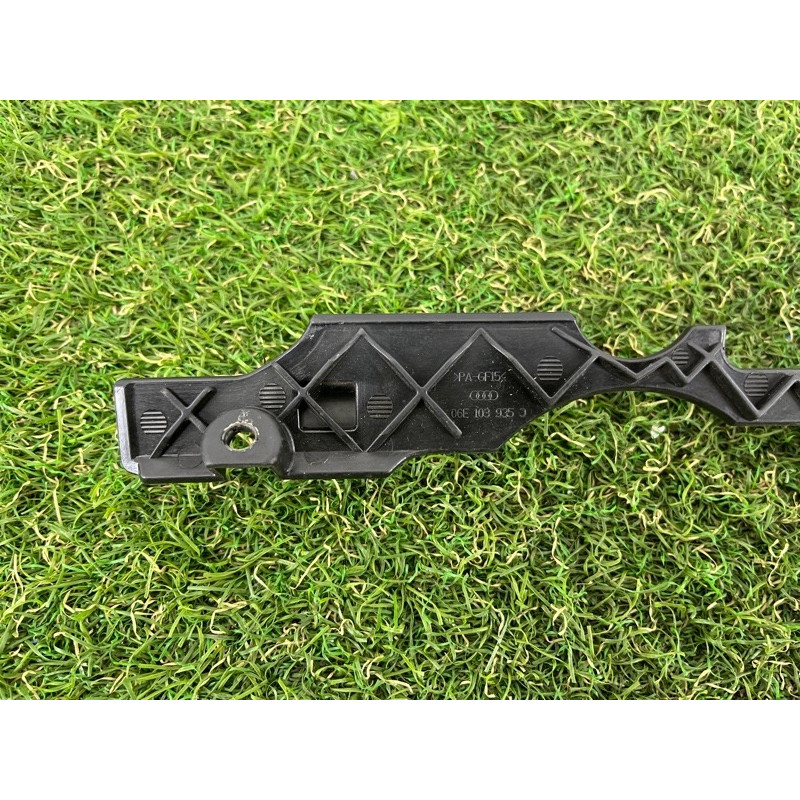 Декоративная крышка двигателя (двигатель и элементы) AUDI A7 4G 2013 3.0 CGXB 06E103935C