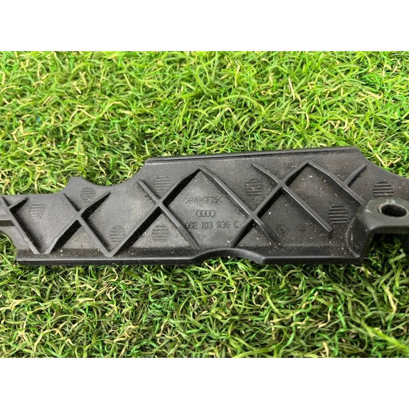 Декоративная крышка двигателя (двигатель и элементы) AUDI A7 4G 2013 3.0 CGXB 06E103936C